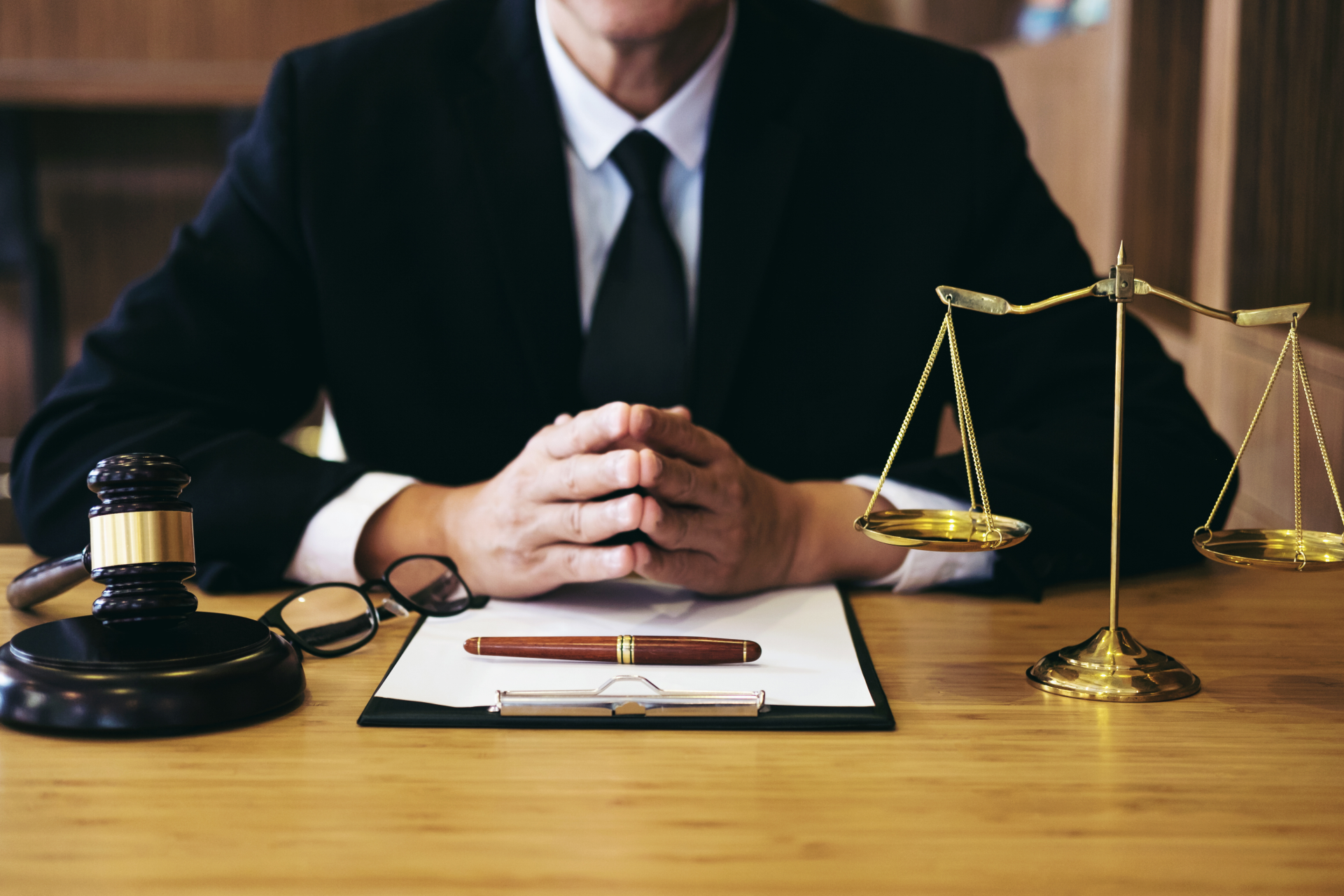 Does My Florida Business Need a Lawyer to Sell? 