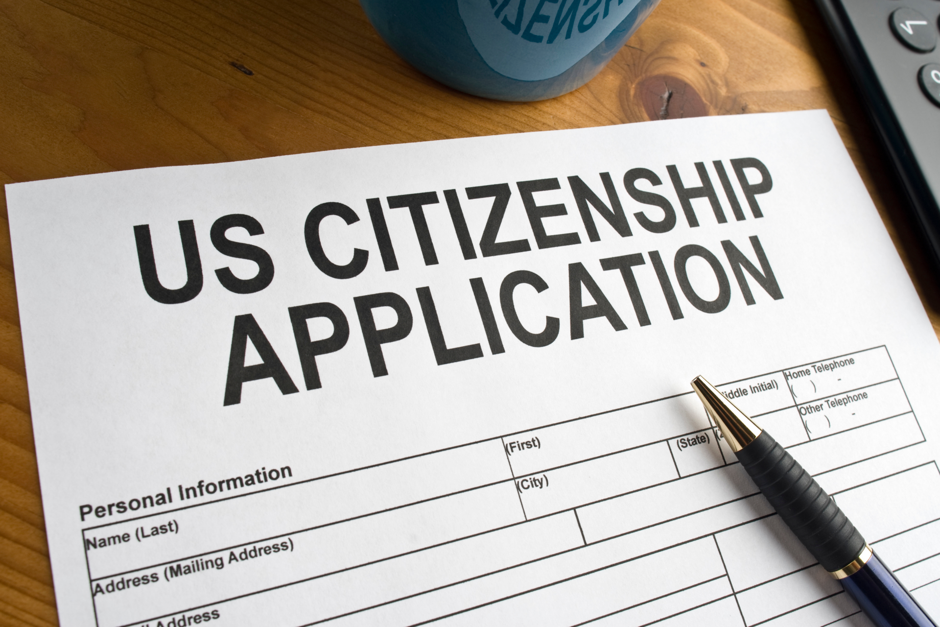 ¿Cuántos Años Puede un Titular de una Tarjeta Verde Solicitar la Ciudadanía Estadounidense?